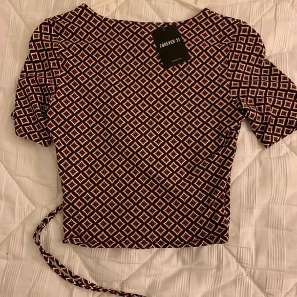 Top - Picture 2 of 2